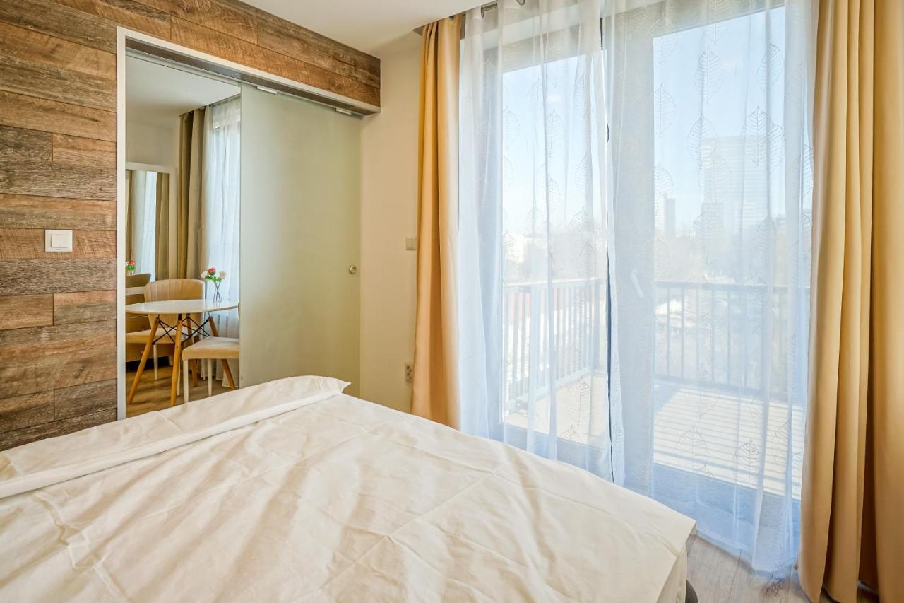 Bright Apartments Moments Away From Herastrau Park, Mall And Metro Bucharest Exterior photo